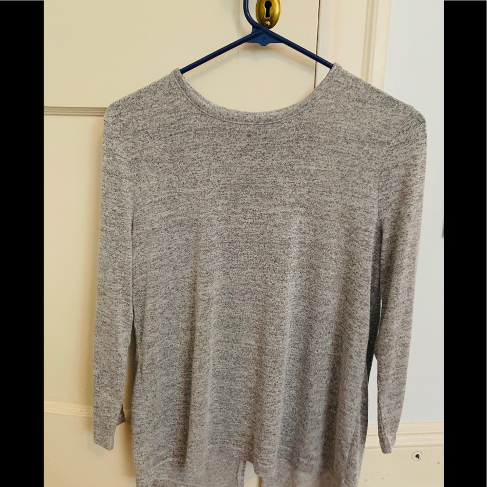 Thin sweater